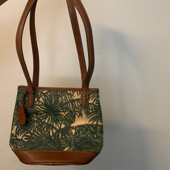 Liz Claiborne Mini Palm Tree Print Woven Bag - Picture 2 of 2